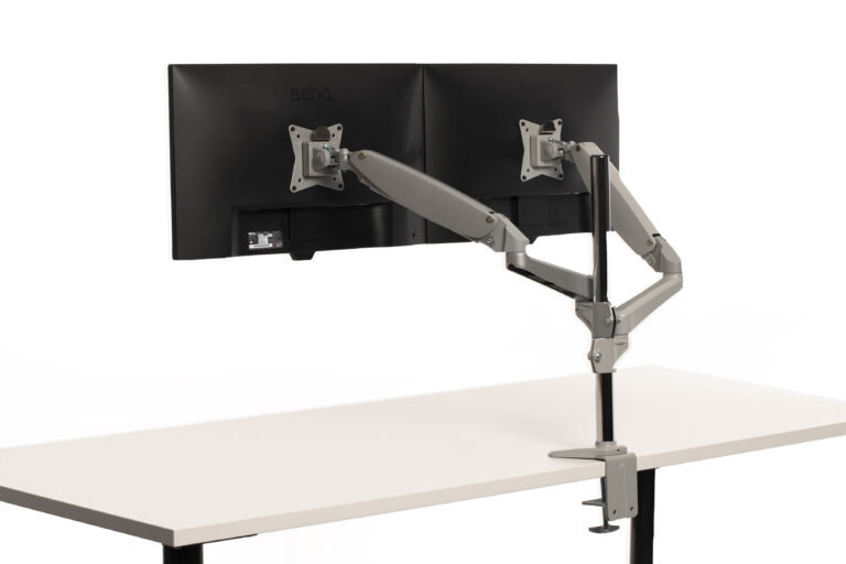 Support arm for two flat panels, column mounted