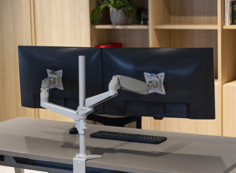 Monitor arm on column 2x Gray 01 LR