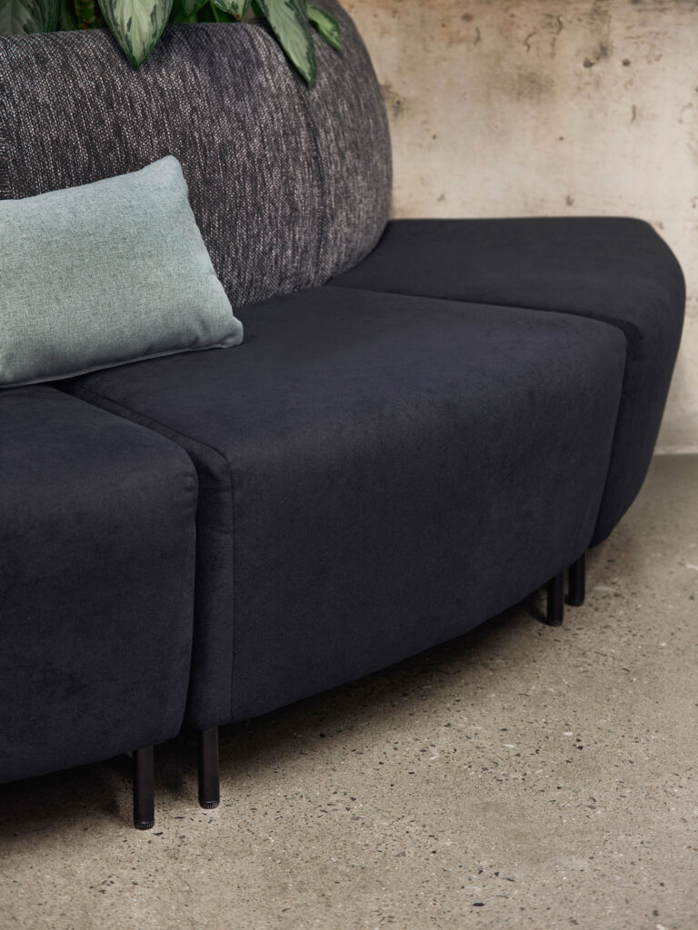 Showroom Mars25 4429 Web