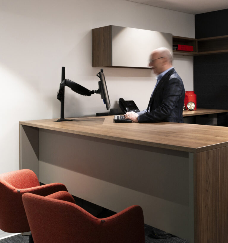 Take Off Bureau ajustable DP